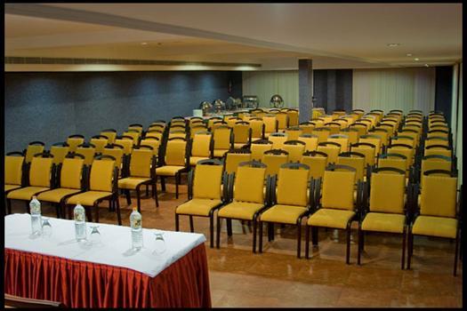 Vijayapark Hotel Kaduturutti Екстериор снимка