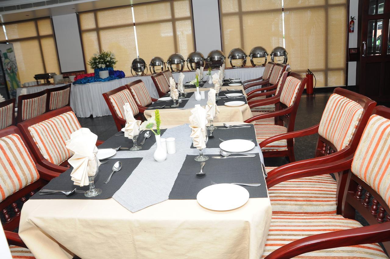 Vijayapark Hotel Kaduturutti Екстериор снимка